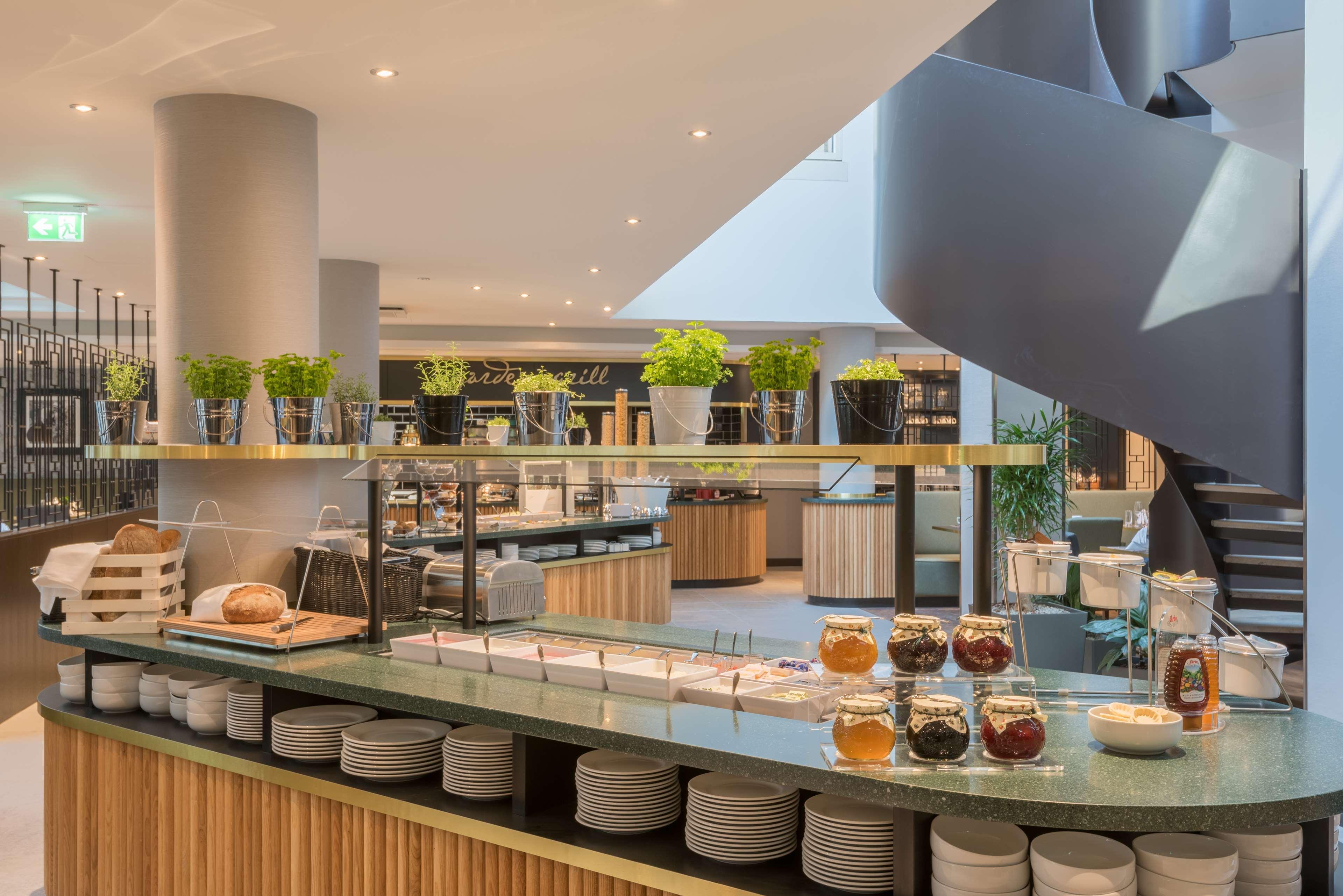 Hilton Garden Inn Frankfurt City Centre Frankfurt am Main Exterior photo