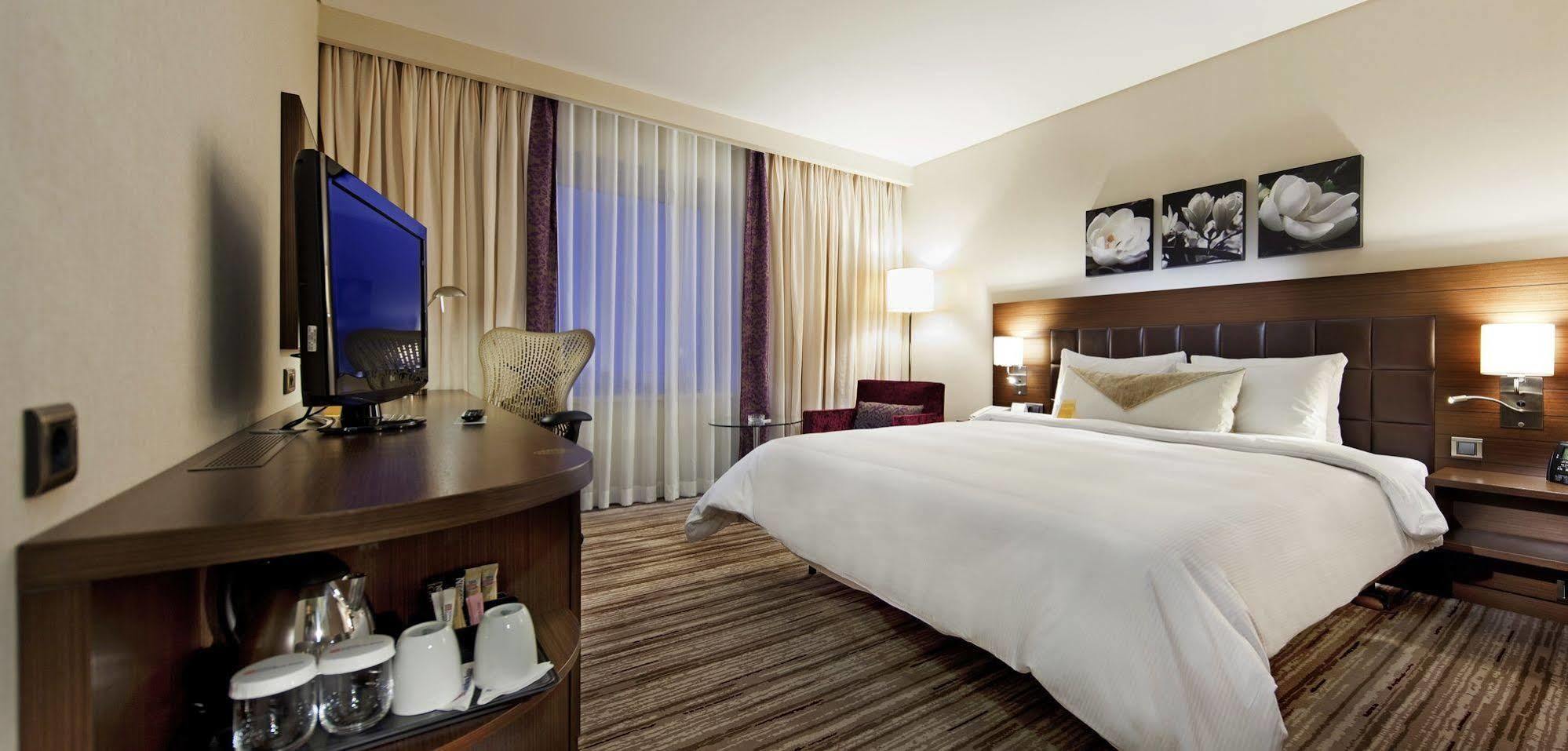 Hilton Garden Inn Frankfurt City Centre Frankfurt am Main Exterior photo
